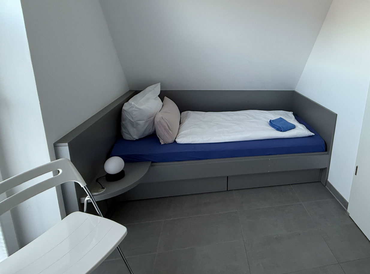 Schlafzimmer 2