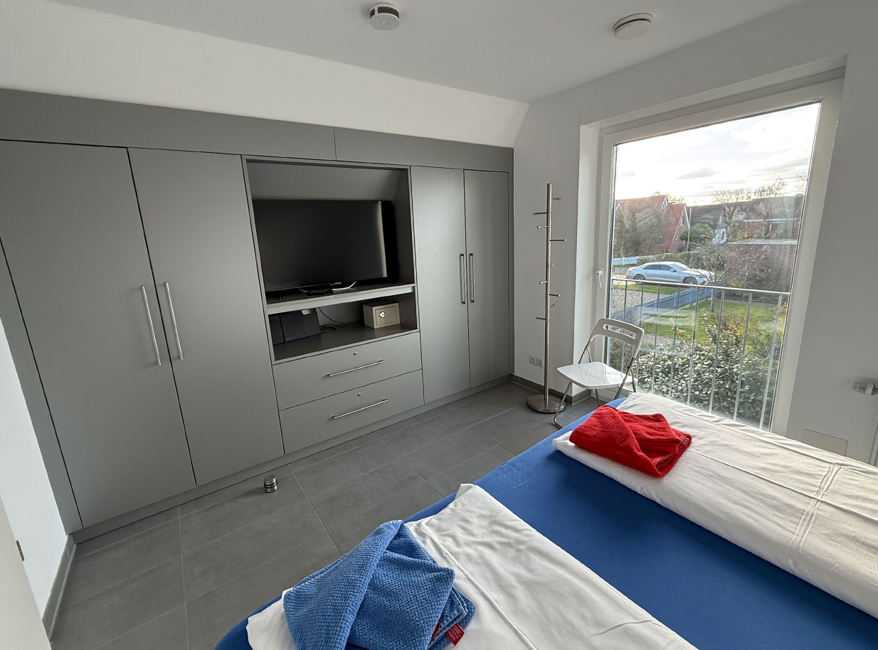 Schlafzimmer 1